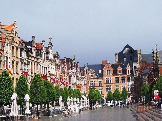 oude_markt_a_louvain_free