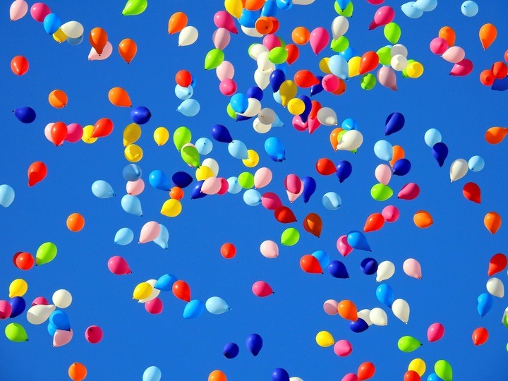 sky-petal-balloon-celebration-pattern-line-1181847-pxhere