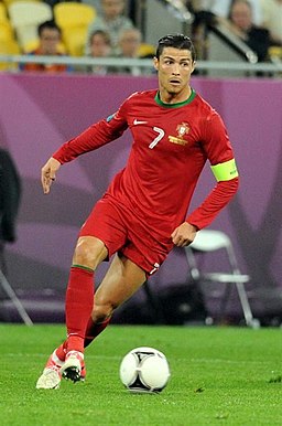 256px-cristiano_ronaldo_20120609